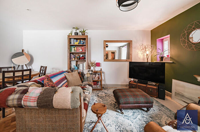 2 Bedroom Apartment To Rent In Hill Street, Brackley, NN13