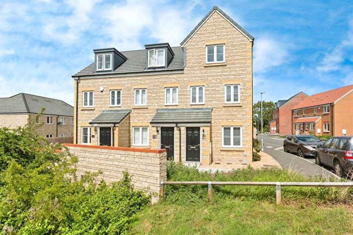 3 Bedroom End Of Terrace House For Sale In Sumbler Drive, Calne, SN11