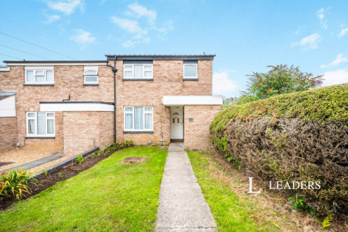 3 Bedroom Property To Rent In Attadale Walk, Bedford, MK41