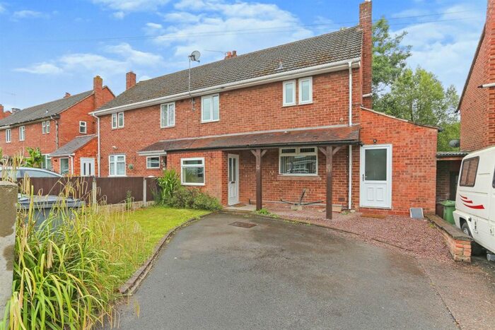 3 Bedroom Semi-Detached House For Sale In Oakley, Honiley, Kenilworth, CV8
