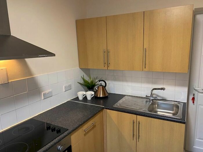 1 Bedroom Flat To Rent In Bridge Road, Southampton SO19