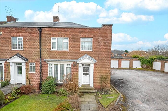 3 Bedroom Town House For Sale In Sandmoor Mews, Leeds, West Yorkshire, LS17