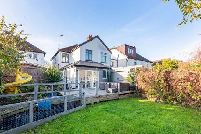 3 Bedroom Semi-Detached House For Sale In Blackamoor Lane, Maidenhead, SL6