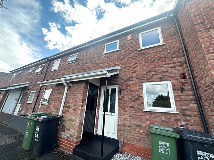 2 Bedroom House To Rent In Huins Close, Redditch, B98