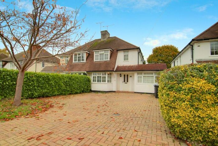 4 Bedroom Semi-Detached House To Rent In The Parkway, Iver, SL0