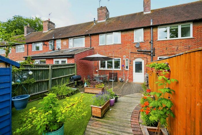 3 Bedroom Terraced House For Sale In North Drive, Harwell, Didcot, OX11