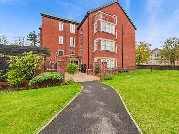 1 Bedroom Penthouse To Rent In Grammar School Gardens, Ormskirk, L39