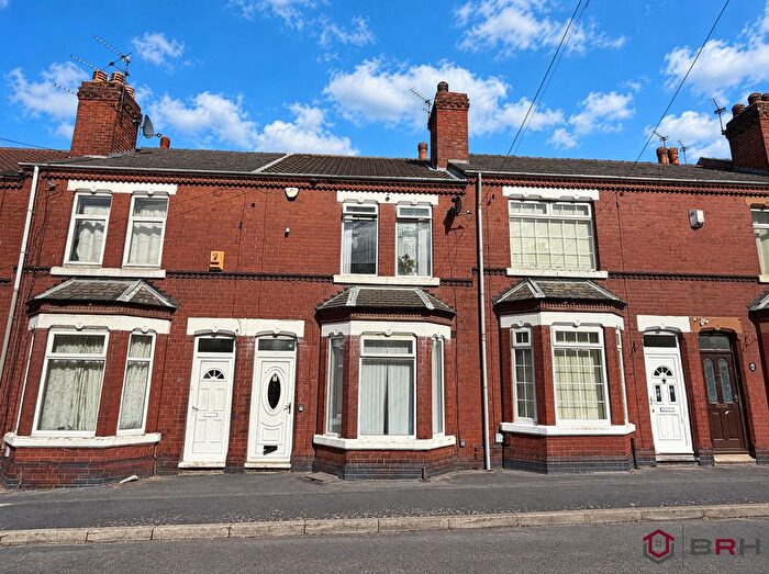 5 Bedroom Terraced House For Sale In Earlesmere Avenue, Doncaster, DN4