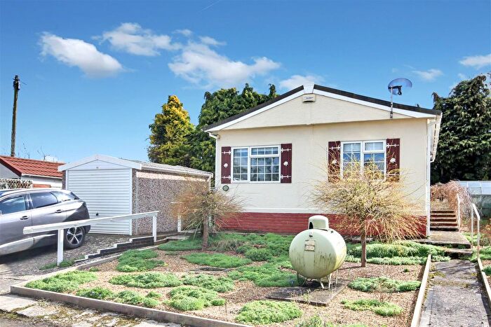 2 Bedroom Detached Bungalow For Sale In Wilby Park, Wilby, Wellingborough, NN8