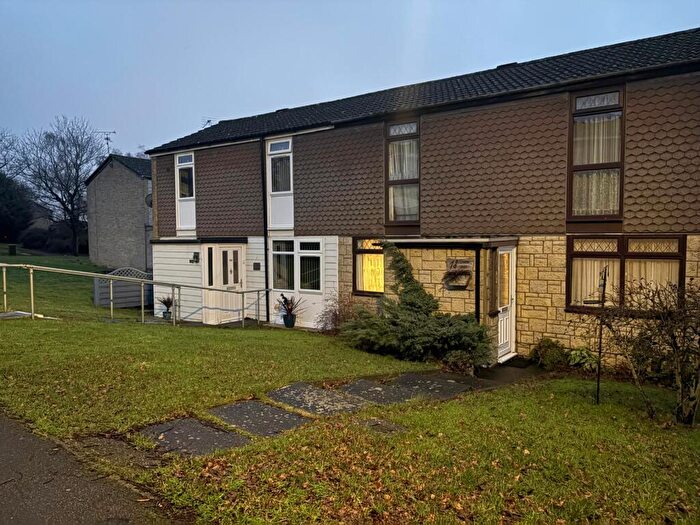 3 Bedroom House To Rent In Dalston Walk, Northampton, NN3