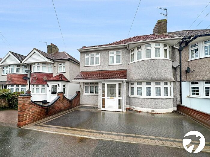 4 Bedroom Semi Detached House To Rent In Farnham Road, Welling, DA16