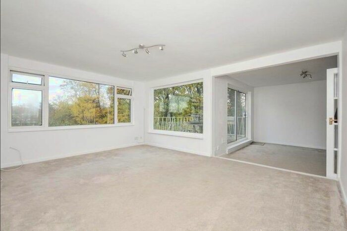 3 Bedroom Flat To Rent In Bramley Hyrst, Bramley Hill, South Croydon, CR2