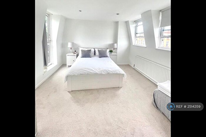 3 Bedroom Maisonette To Rent In Starcross Street, London, NW1