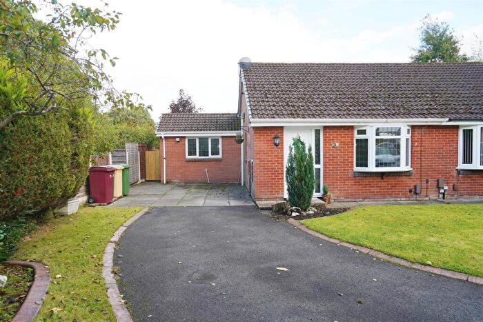 2 Bedroom Bungalow For Sale In Wrenbury Drive, Bolton, BL1