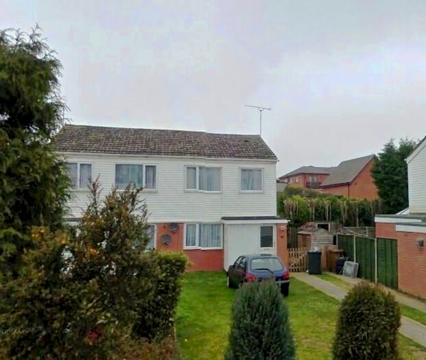 3 Bedroom Semi-Detached House To Rent In Baronsdale Close, Ipswich, IP1