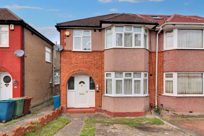 3 Bedroom Semi-Detached House To Rent In The Heights, Northolt, UB5