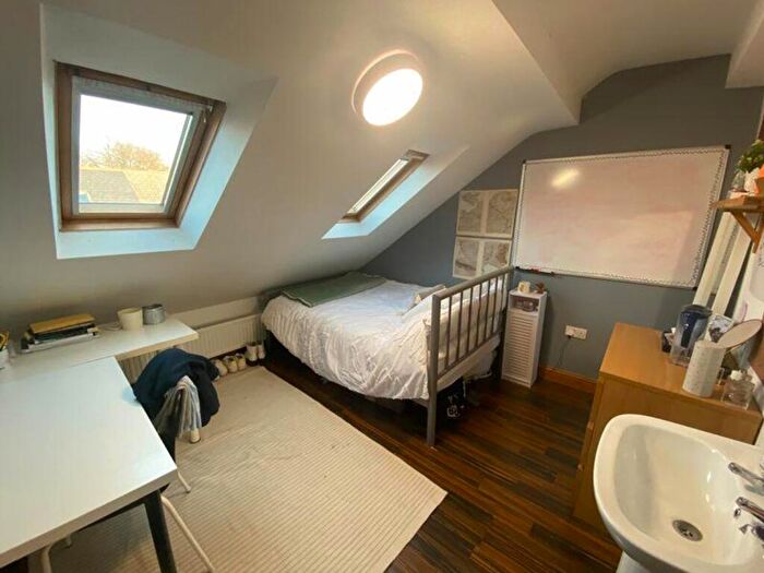 6 Bedroom House To Rent In Kimbolton Avenue, Nottingham, NG7