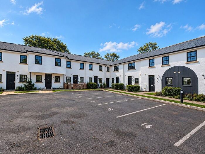 2 Bedroom Flat For Sale In Halfway Road, Sheerness, ME12