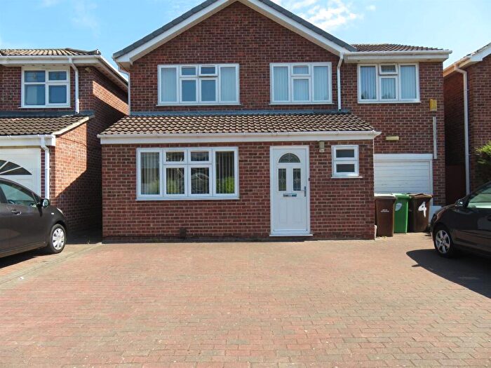 8 Bedroom Detached House To Rent In **£pppw Exc Bills** Ingham Grove, Lenton, NG7