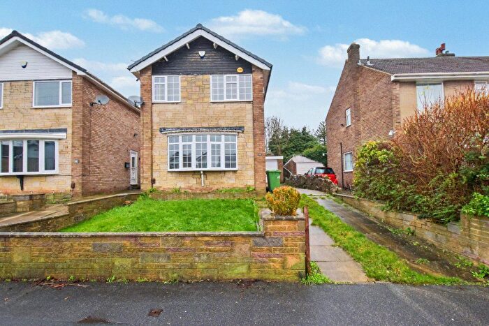 3 Bedroom Detached House For Sale In Beechfield, Leeds, LS12