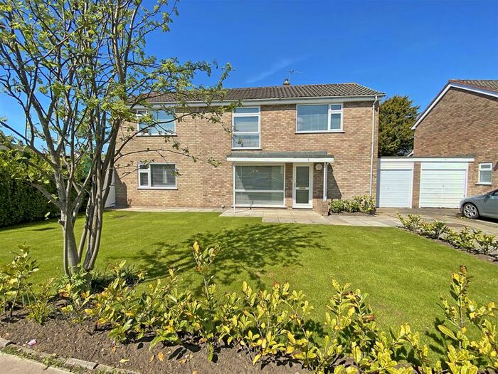 4 Bedroom House To Rent In Oakfield Drive, Formby, Liverpool, L37