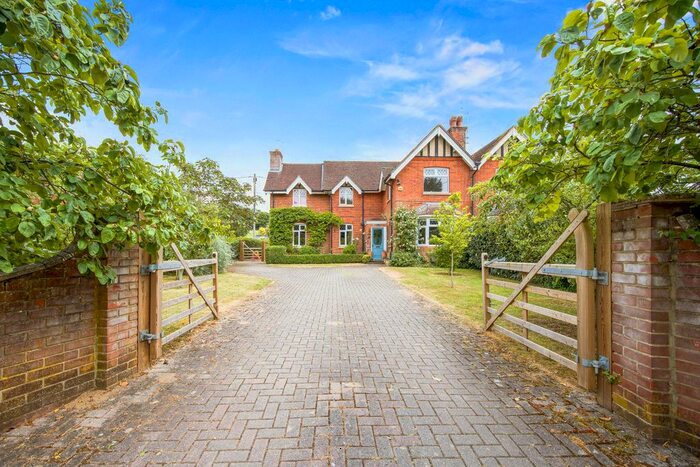 4 Bedroom Semi-Detached House For Sale In North Lane, West Tytherley, Salisbury, SP5