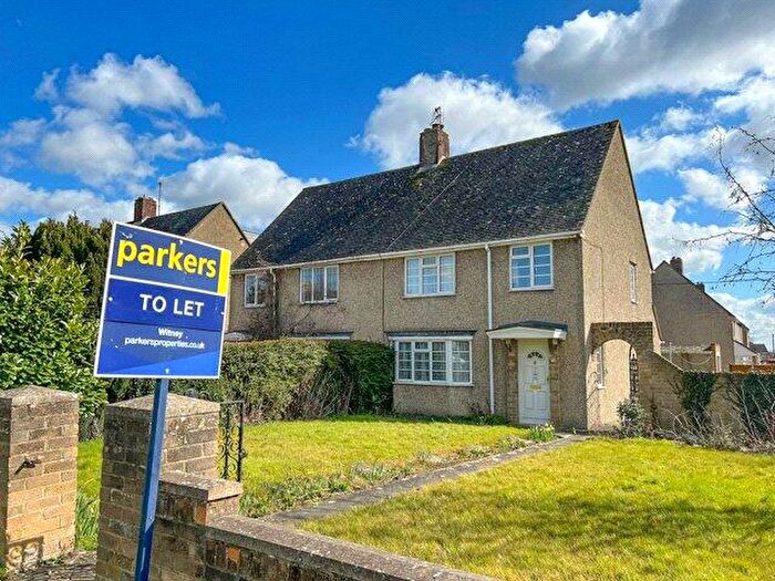 3 Bedroom Semi-Detached House To Rent In Curbridge Road, Witney, OX28