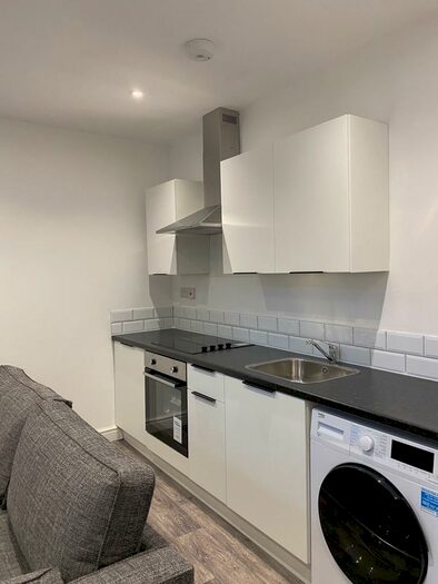 1 Bedroom Apartment To Rent In Eldon Place, Bradford, West Yorkshire, BD1