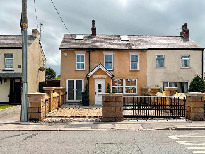 3 Bedroom Semi-Detached House For Sale In Chapel Lane, Banks, PR9