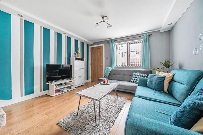 2 Bedroom Semi-Detached House For Sale In Merryfield, Chineham, Basingstoke, RG24
