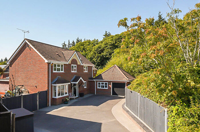 4 Bedroom Detached House For Sale In Stoke Heights, Fair Oak, Eastleigh, SO50