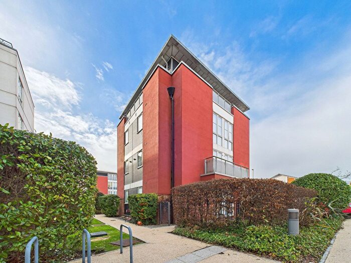 2 Bedroom Flat For Sale In Watkin Road, Leicester, LE2