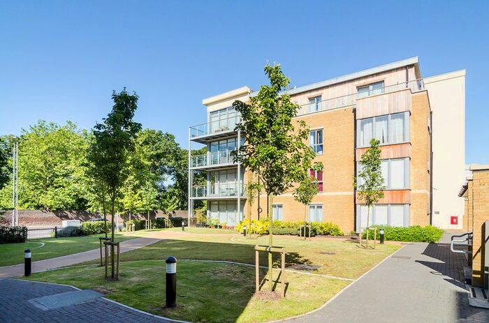 1 Bedroom Flat To Rent In Blagrove Road, Teddington, TW11