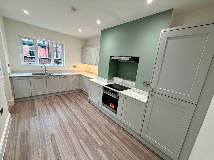 4 Bedroom Property To Rent In Booth Avenue, Manchester, M14