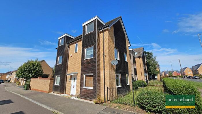 4 Bedroom End Of Terrace House To Rent In Strathspey Gate, Broughton, Milton Keynes, MK10