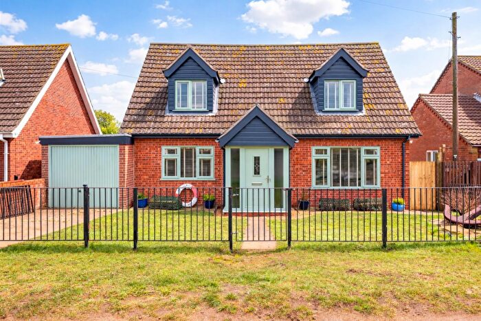 3 Bedroom Detached Bungalow For Sale In Albion Road, Mundesley, NR11