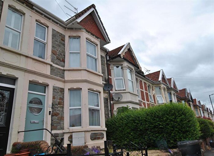 3 Bedroom Terraced House To Rent In Grove Park Road, Bristol, BS4