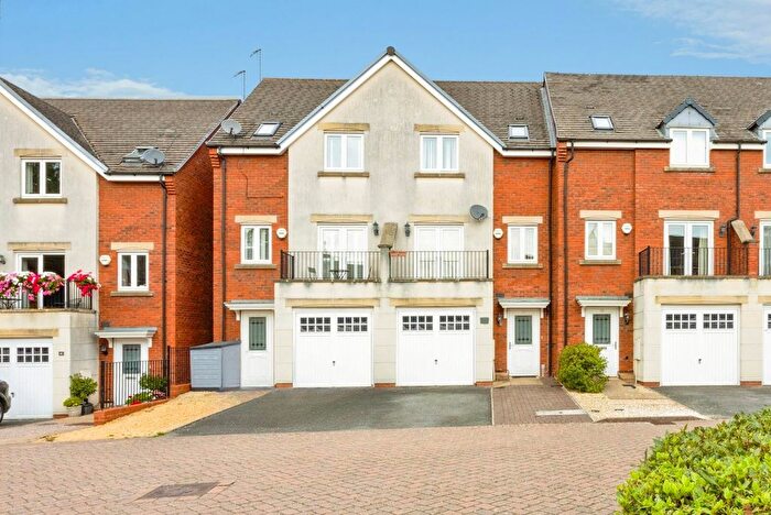 3 Bedroom Town House For Sale In St. Michaels Close, Charlton Kings, Cheltenham, GL53