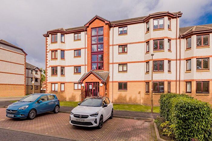 2 Bedroom Flat For Sale In / South Elixa Place, Edinburgh, EH8