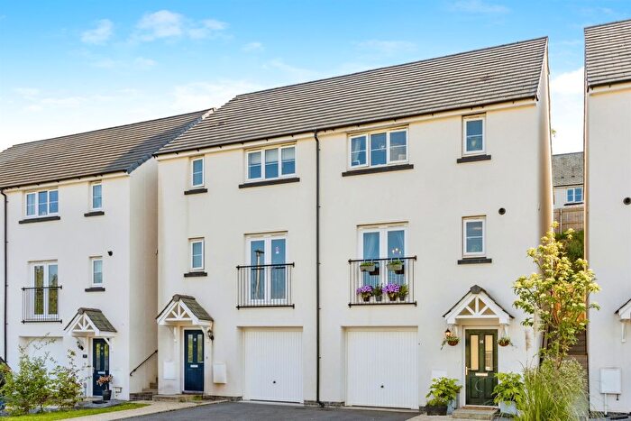 3 Bedroom Semi-Detached House For Sale In Tawny Road, Newton Abbot, TQ12