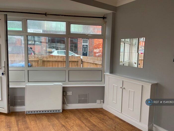 1 Bedroom Flat To Rent In Factory Road, Hinckley, LE10