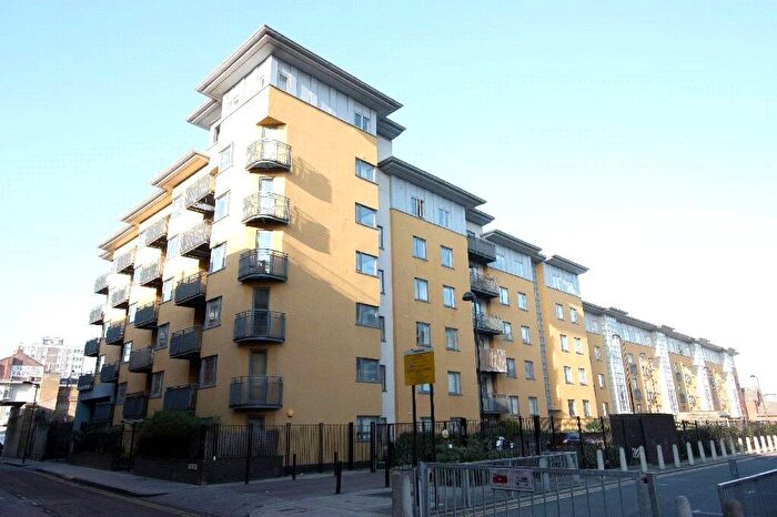 2 Bedroom Apartment To Rent In Cremer Street, London, E2