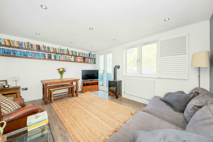 2 Bedroom Apartment To Rent In East Dulwich Road, East Dulwich, London, SE22