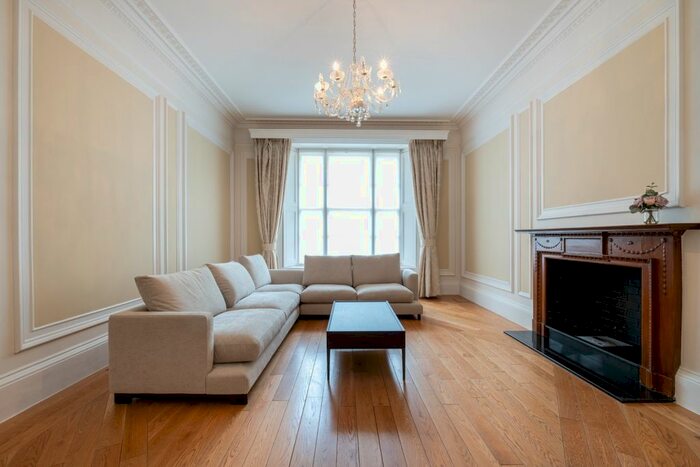 5 Bedroom Maisonette To Rent In Eccleston Square, London, SW1V