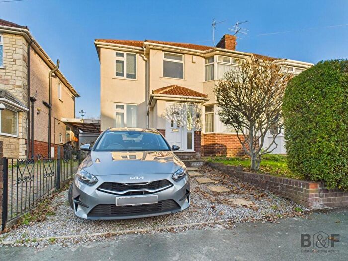 4 Bedroom Semi Detached House For Sale In Burley Grove, Mangotsfield, BS16