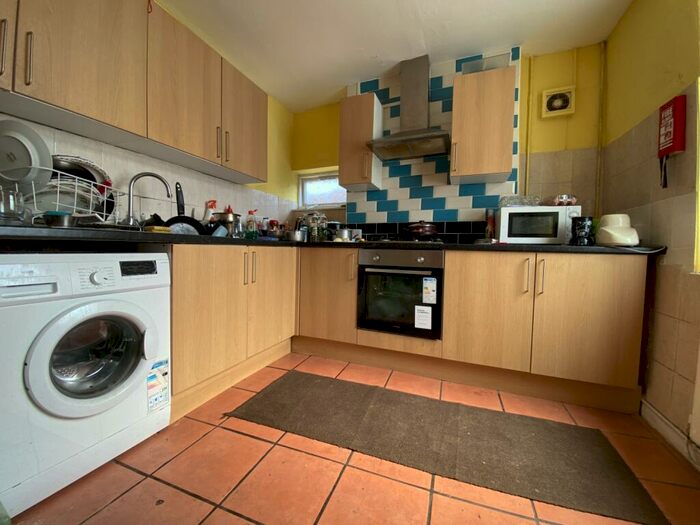 4 Bedroom House To Rent In Richards Street, Cathays, CF24
