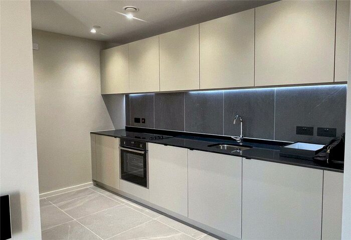 2 Bedroom Apartment To Rent In Apartment City Gardens, Chester Road, Castlefield, Manchester, M15