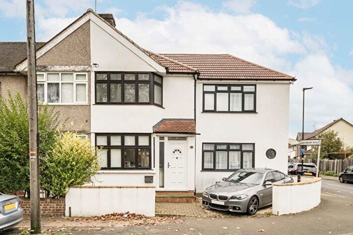 2 Bedroom Property To Rent In Saxon Avenue, Feltham, TW13