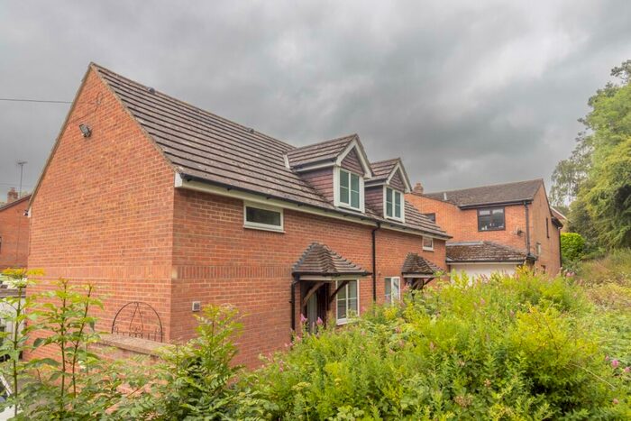 2 Bedroom End Of Terrace House To Rent In Lymington Bottom Road, Four Marks, Alton, Hampshire, GU34