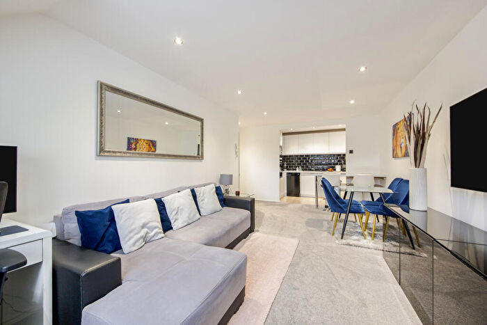 1 Bedroom Flat For Sale In Harrow Road, Wembley, HA0